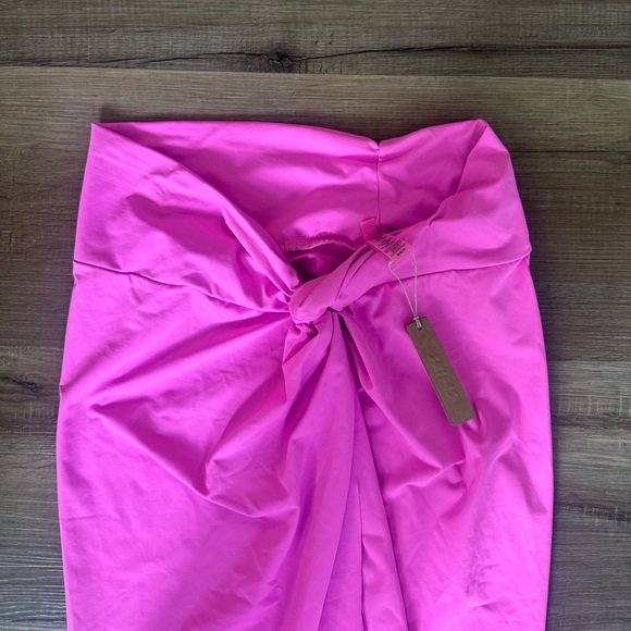NWT Skims Pink Sarong Skirt Size Medium Recycled Swim - Picture 4 of 4